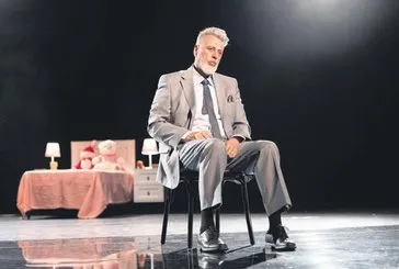 Kızı ile aynı filmde!