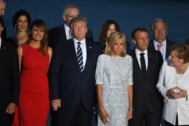 Sosyal medyanın gündemine oturdu... G7'de dikkat çeken an! Trump ve Macron'un eşi...-4