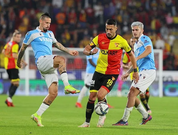 Trabzonspor’un yıldızından ders gibi hareket! Sakatlığı devam eden Hamsik 90 dakika sahada kaldı-2