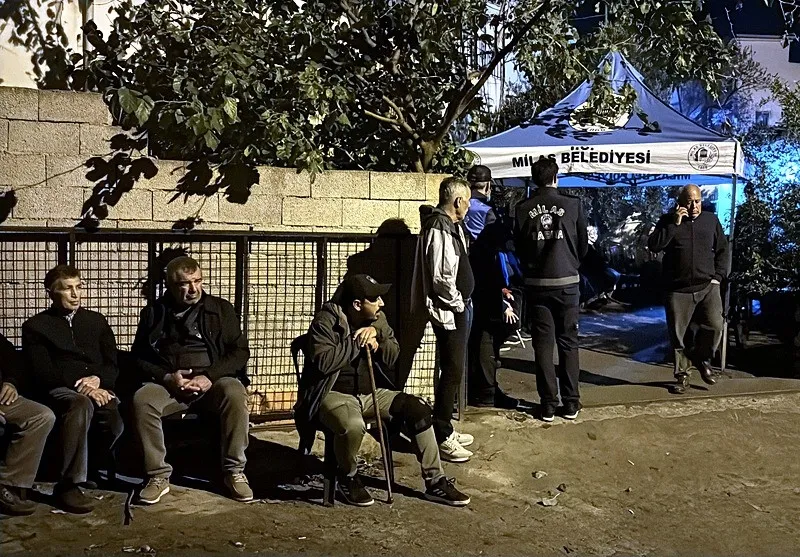 Astsubay Başçavuş Emrah Kuran'ın şehadet haberi Muğla'daki ailesine verildi. (AA)