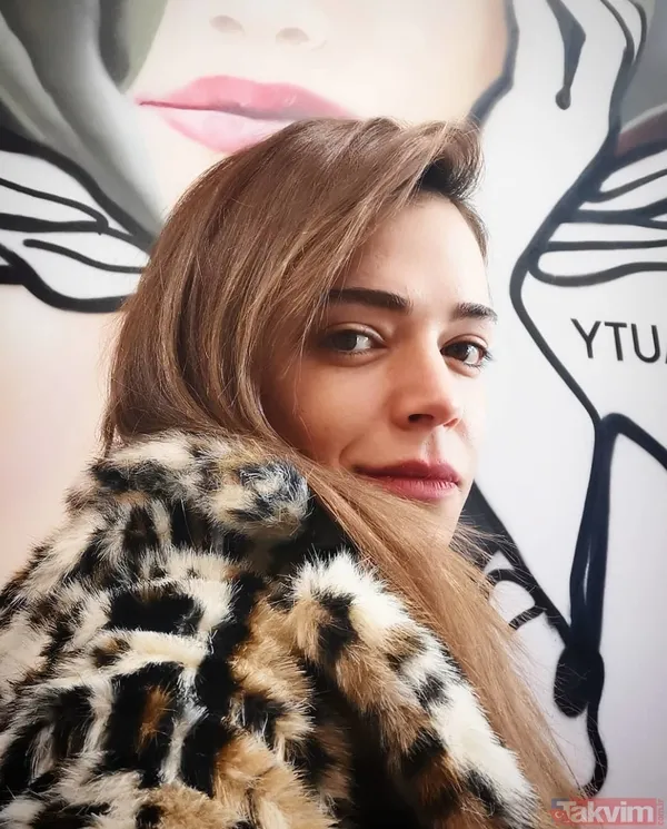 Yeliz Yeşilmen'in hamam görüntüleri sosyal medyayı yıktı geçti! Göbek taşı üstünde dansözler göbek attı Yeliz yeni yaşını işte böyle kutladı - 7