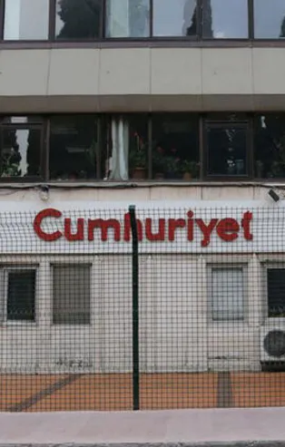 Tekzip Cumhuriyet'i! İletişim Başkanı Fahrettin Altun'u hedef almışlardı...