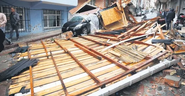 Türkiye'yi lodos çarptı! Saatte 130 kilometre hıza ulaşan rüzgar can aldı