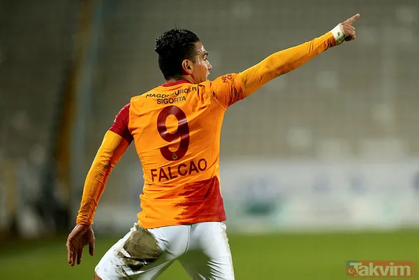 Galatasaray'a Geldiği Günden Bu Yana Toplam 29 Maça Çıkan Falcao, Sarı-Kırmızılı Takımda 26 Karşılaşmayı Sakatlıkları Nedeniyle Kaçırdı.