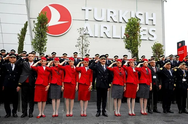 Mehmetçiğe bir selam da Türk Hava Yolları'ndan