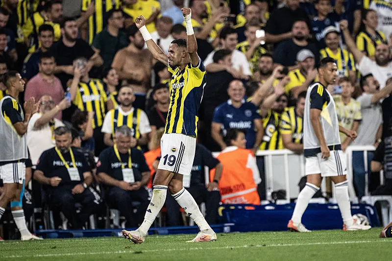 Fenerbahçe'nin zaferi Hollanda basınında! "İstanbul cehennemi hayalleri suya düşürdü" - 8