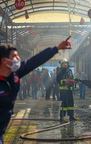 Antalya'da panik yaratan yangın! Bir anda büyüdü