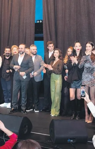 2.Uluslararası Zirve Ödülleri sahiplerini buldu! ATV geceye aldığı 9 ödülle damga vurdu.