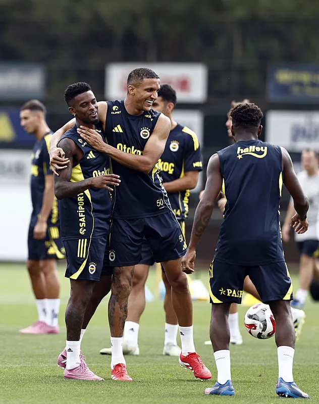 Jose Mourinho'dan farklı 11! Fenerbahçe Feyenoord'u böyle yıkacak - 8