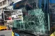 Boş yolda bile İETT dehşeti: Otobüs ambulansa çarpıp devirdi! 5 yaralı