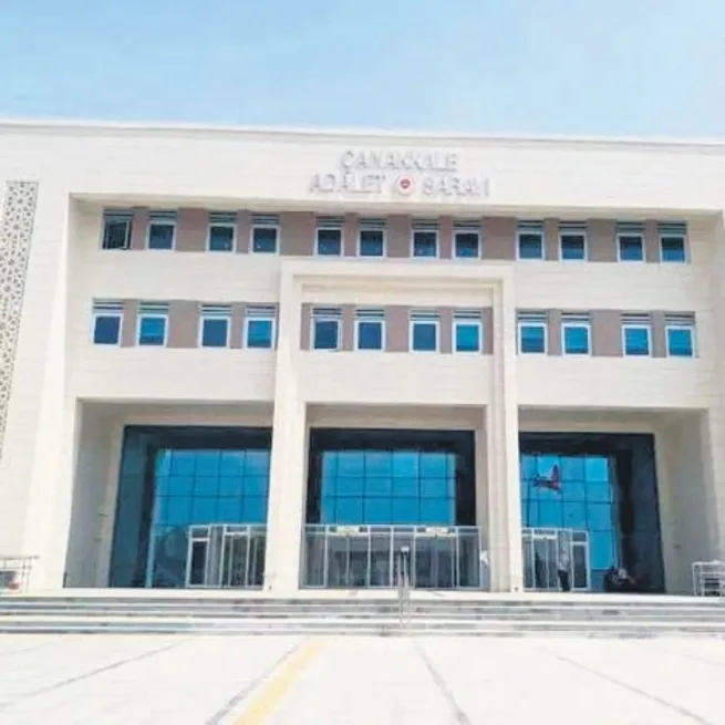 Çanakkale’de görevden uzaklaştırılan Mahkeme Başkanı adliye koridorlarında tehditler savurdu