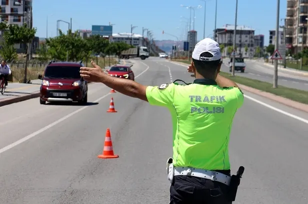 Trafikte bunu yapanlara 642 TL ceza verilecek: Otomobili sahiplerine 10 Ekim Salı duyurusu! Sakın yapmayın-4