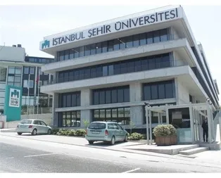 Şehir Üniversitesi’nde istifa depremi