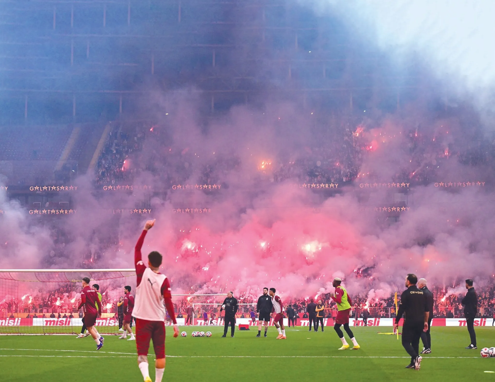 Galatasaray Samsun’da dağıldı: Şampiyonluk haftaya kaldı