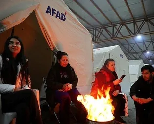 Başkan Erdoğanın ziyaret ettiği depremzedeler konuştu: Cumhurbaşkanımız tek tek milletiyle ilgileniyor