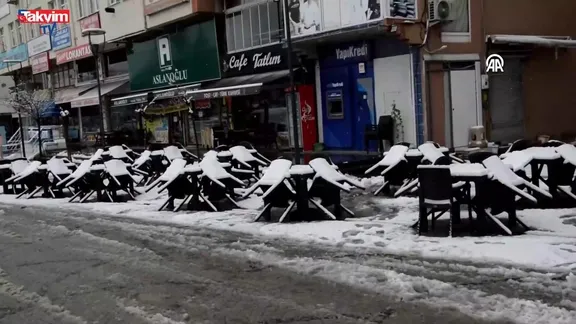 Samsun'da kar yağışı etkili oluyor