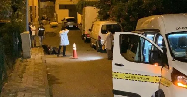 Ümraniye'de kanlı hesaplaşma! Seyir halindeyken kurşun yağdırdı: 1 ölü 1 yaralı