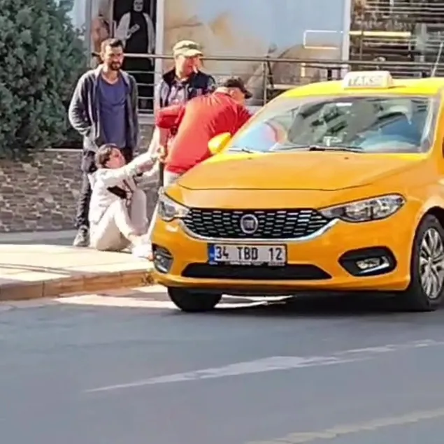 Genç kadını bıçak zoruyla kaçırdı