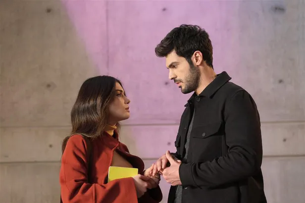 kanaldan-ani-karar-fenomen-iki-dizinin-gunu-degistiriliyor-izleyiciler-saskinligin-kurbani-olacak-1611435338425.jpg Kanaldan ani karar! Fenomen iki dizinin günü değiştiriliyor! İzleyiciler şaşkınlığın kurbanı olacak-11