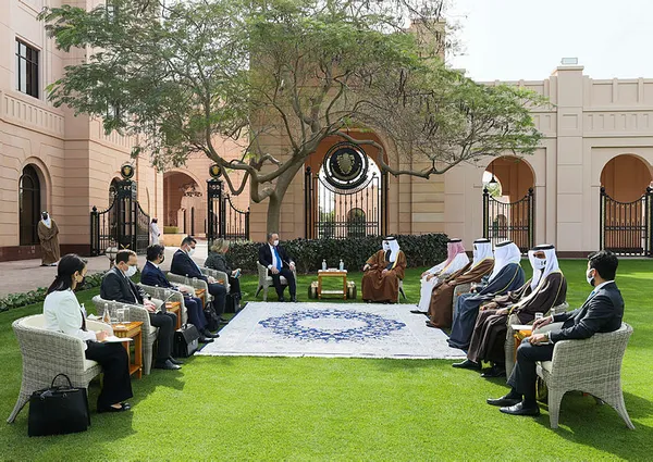 disisleri-bakani-mevlut-cavusoglu-bahreyn-veliaht-prensi-ve-basbakani-al-khalifayla-gorustu-1643625919596.jpg Dışişleri Bakanı Mevlüt Çavuşoğlu, Bahreyn Veliaht Prensi ve Başbakanı Al Khalifa’yla görüştü-2