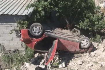 Kayseri'de korkunç kaza! Takla atan otomobil eve girdi: 5 yaralı