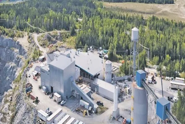 Yaşamla iç içe madencilik yapılıyor