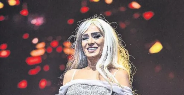Yıldız Tilbe'den arena rekoru: Kariyerinin 30’uncu yılını dev konserle kutladı