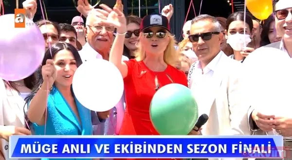 Müge Anlı'nın nikahından ilk fotoğraf Zuhal Topal'dan! Damat Şinasi Yüzbaşıoğlu ile gelin Müge Anlı'ya bakın: "Gelinlik çok yakışmış" - 9