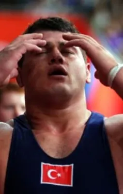 Milli güreşçi Kayaalp'i yıkan haber