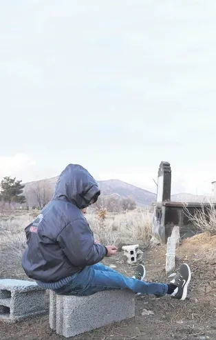 Minik İbrahim protez bacaklara kavuştu babasının mezarına koştu: Baba bak artık ayağım var