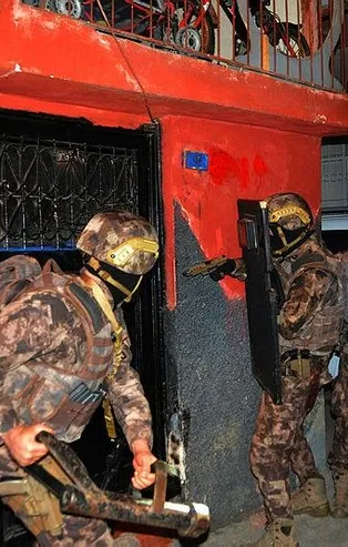 SON DAKİKA: Adana'da suç örgütüne şafak baskını