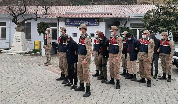 Son dakika: Gaziantep'te DEAŞ operasyonu! Gözaltına alınan 4 zanlıdan 3'ü tutuklandı-1