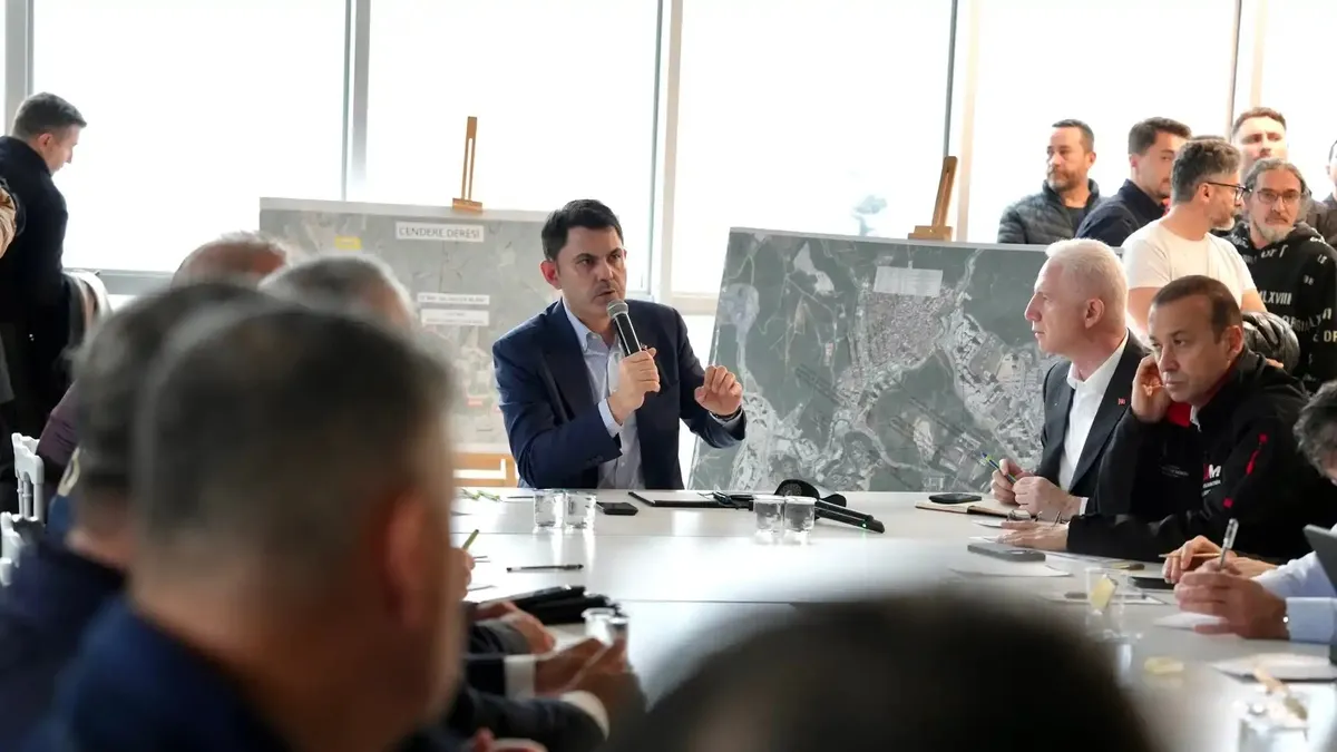 Bakan Kurum selin vurduğu Ayazağa için dönüşüm planını açıkladı: Hak sahiplerine Yarısı Bizden ve TOKİ ile 2 seçenek