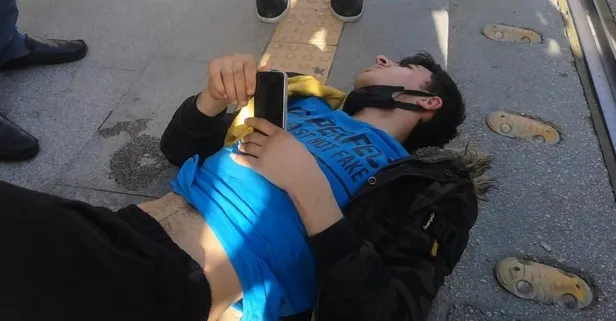 Bursa'da ticari aracın çarptığı genç yere yapıştı! Kendi canına değil cep telefonuna üzüldü