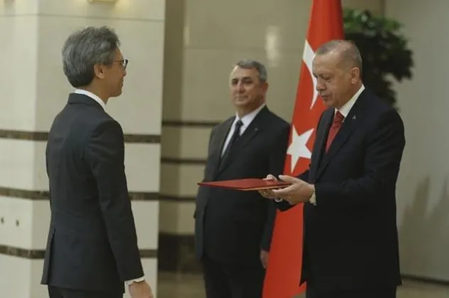 Paraguay Büyükelçisi Peralta’dan Başkan Erdoğan'a güven mektubu