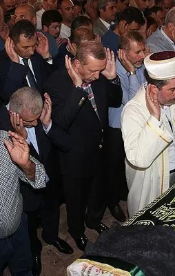 Erdoğan, Ziya İlgen'in annesinin cenazesine katıldı