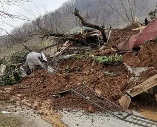 2 haftada 400 noktada heyelan! 148 yapıya tahliye