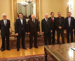 Eski başbakan sabunu bile götürmüş