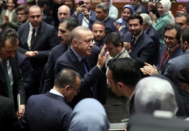 efendileriyle-mucadele-ediyoruz-1653687255267.jpeg Başkan Erdoğan Demokrasi ve Özgürlükler Adası’ndan Kılıçdaroğlu'na ayar verdi: Efendileriyle mücadele ediyoruz-4