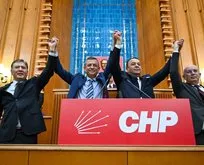 CHP’de İşportacı Adnan kavgası! Mansur Yavaş’ın emaneti partiyi karıştırdı... En az 70 vekil Özgür Özel’e kırmızı kart çekti