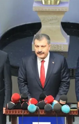 Sağlık Bakanı Fahrettin Koca: Dünya genelinde Omicron'un baskın varyant olmasını bekliyoruz
