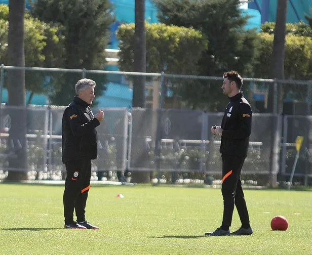 Galatasaray’da kritik Alanyaspor maçı öncesi şok gelişme! Antalya'da kumar oynadı, nargile içip alem yaptılar-6