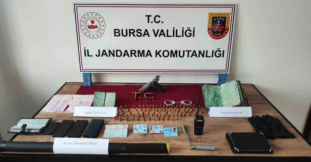 Bursa'da film gibi operasyon! Tarihi eserleri 5 milyon dolara satmak istedi! Araçtan cephanelik çıktı!