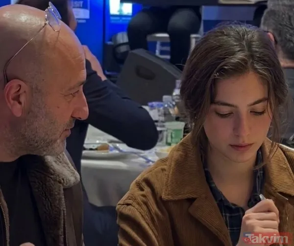 Sosyal Medyadan Gelen Olumlu Eleştiriler "Sonunda Filtresiz, Botokssuz, Gerçek Bir Yüz Gördük; Helal Olsun Bu Özgüvene." "İftar Davetine Abiye Elbiseyle, Ağır...