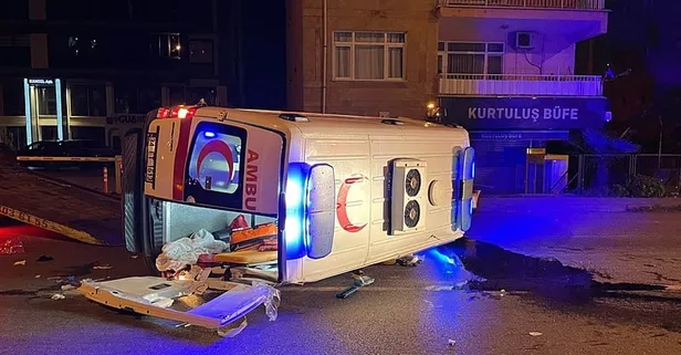 Samsun'da feci kaza! Otomobille ambulans çarpıştı: 5 kişi yaralandı