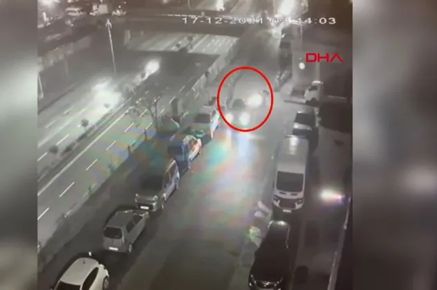 Bayrampaşa'daki "Kız arkadaşım neden seni aratmış" tartışması cinayetle bitti! O anlar güvenlik kamerasında