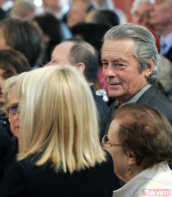 Alain Delon’un vasiyeti şoke etti! Ötenazi ile ölmek istiyordu: O röportajda son isteği ortaya çıktı - 7
