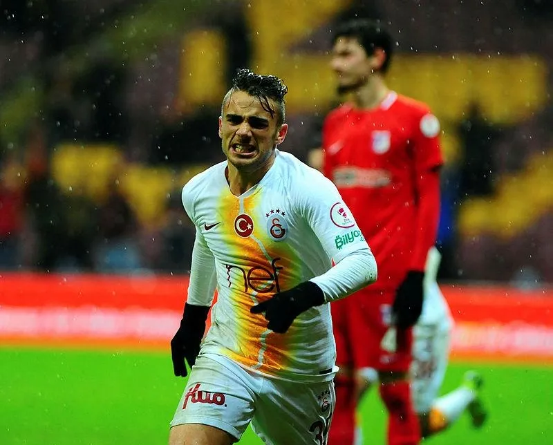 Aslan kupada nefes aldı