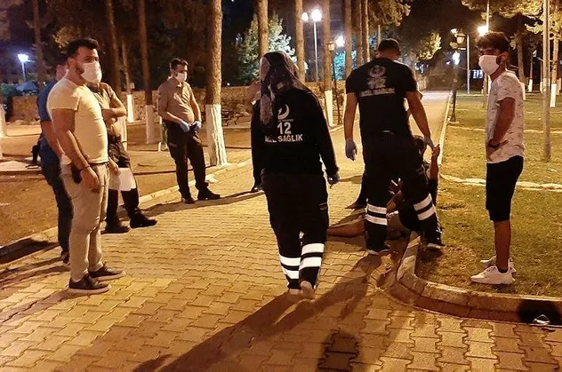 Adıyaman'da 'Yan baktın' kavgası: 2 yaralı