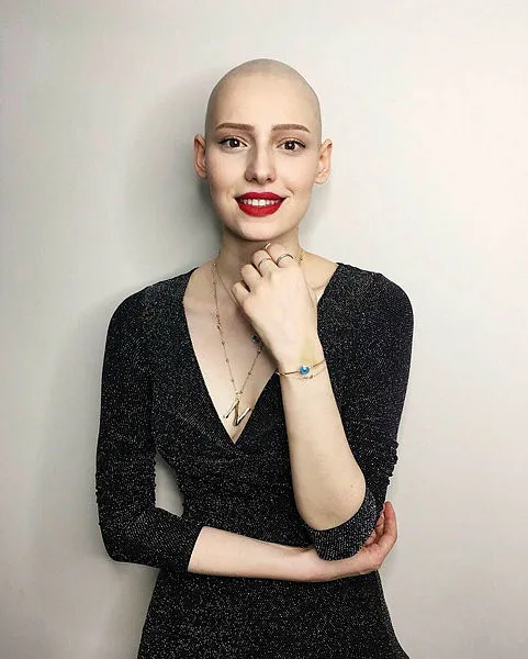 neslican-tay-ne-zaman-oldu-ne-kanseriydi-neslican-tay-filmi-ne-zaman-cikacak-neslican-tayin-mezari-nerede-1632126849610.jpg Neslican Tay ne zaman öldü, ne kanseriydi? Neslican Tay filmi 'Demir Kadın Neslican' ne zaman çıkacak? Neslican'ın mezarı nerede?-2